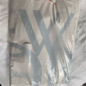 New Yorker Tote - Brand New